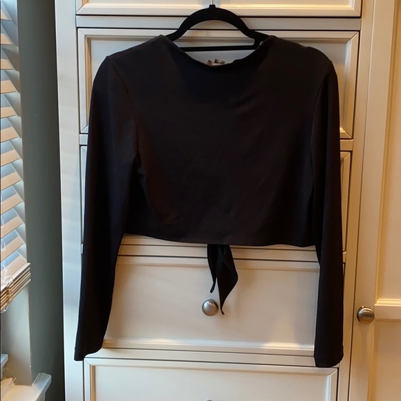 Dressbarn black shawl - Picture 3 of 3